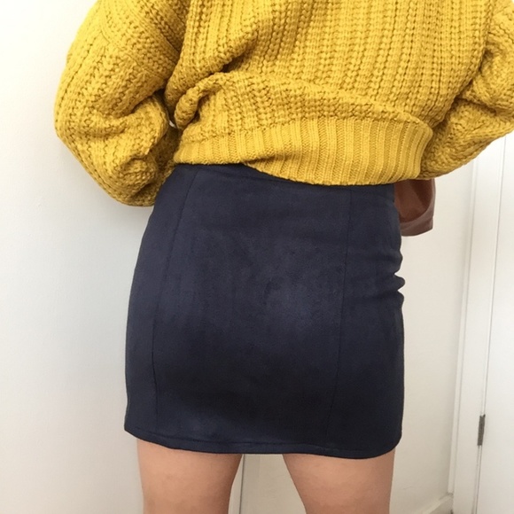 ❗️One Left❗️NWT Navy blue Zipper Down Skirt - Picture 3 of 6